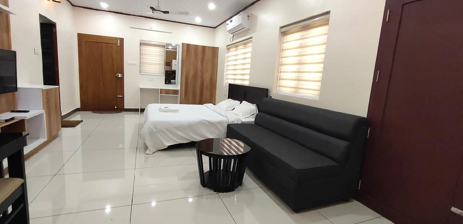 Cliff Way Apartments Varkala India