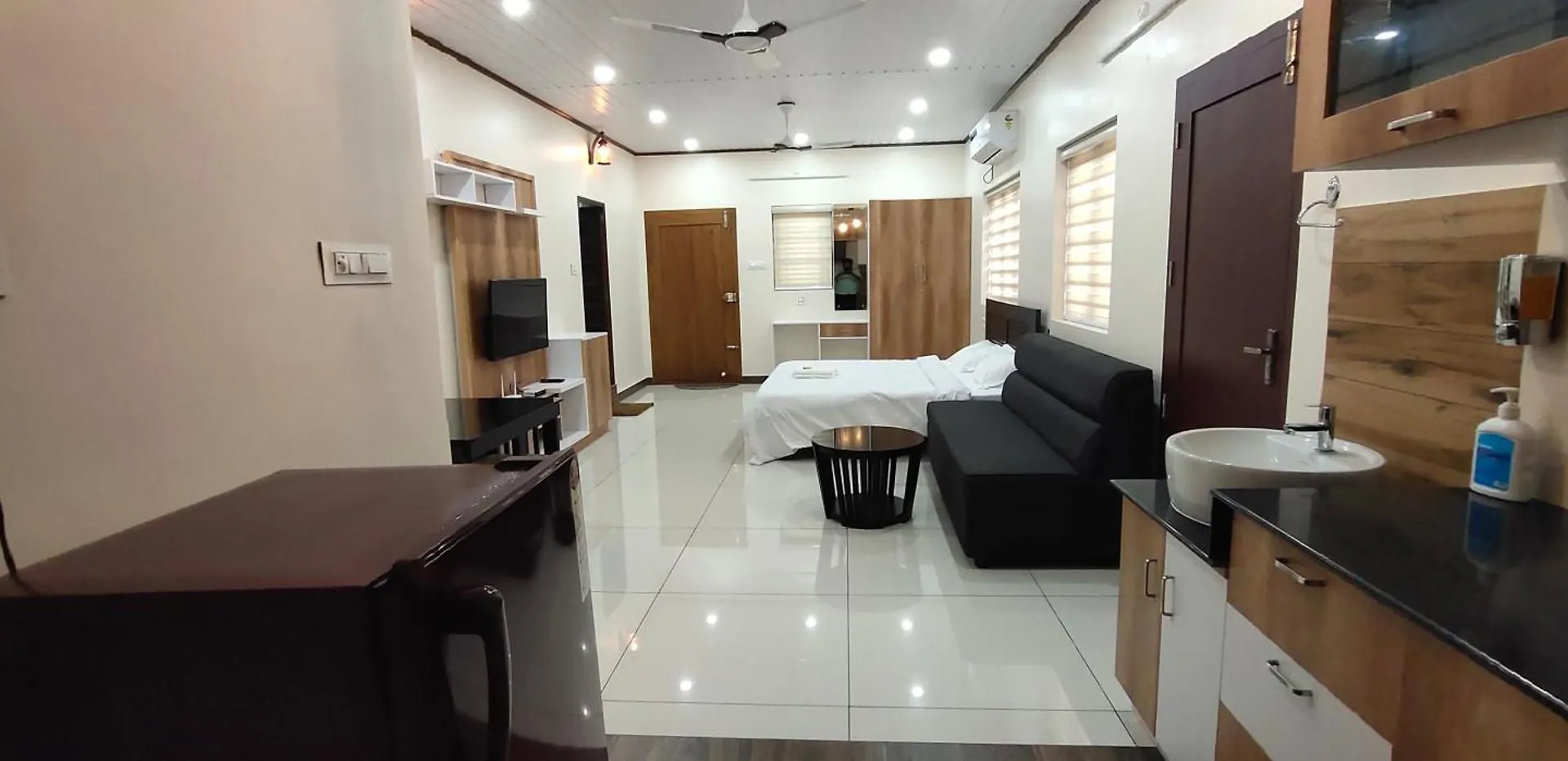 Cliff Way Apartments Varkala India